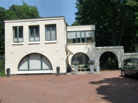 Groesbeek NL : Heilig-Landstichting, Monseigneur Suyslaan, Pastorie 